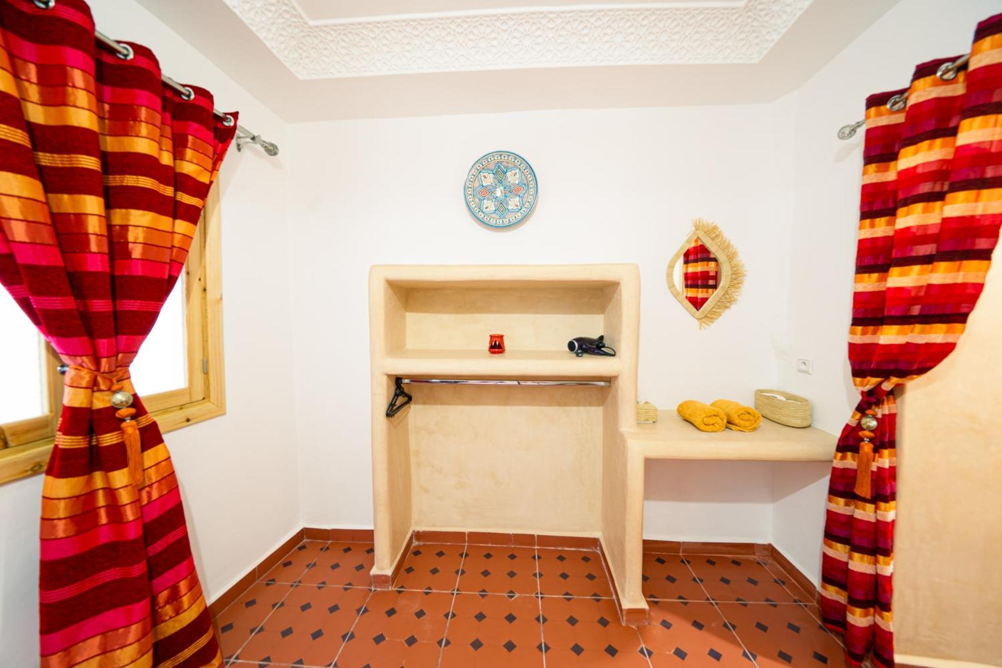 Dar Sekka Hotel Tangier Bagian luar foto